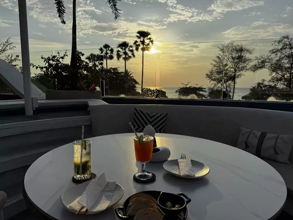 Патонг, FLYO Rooftop Beach Club Phuket сходить