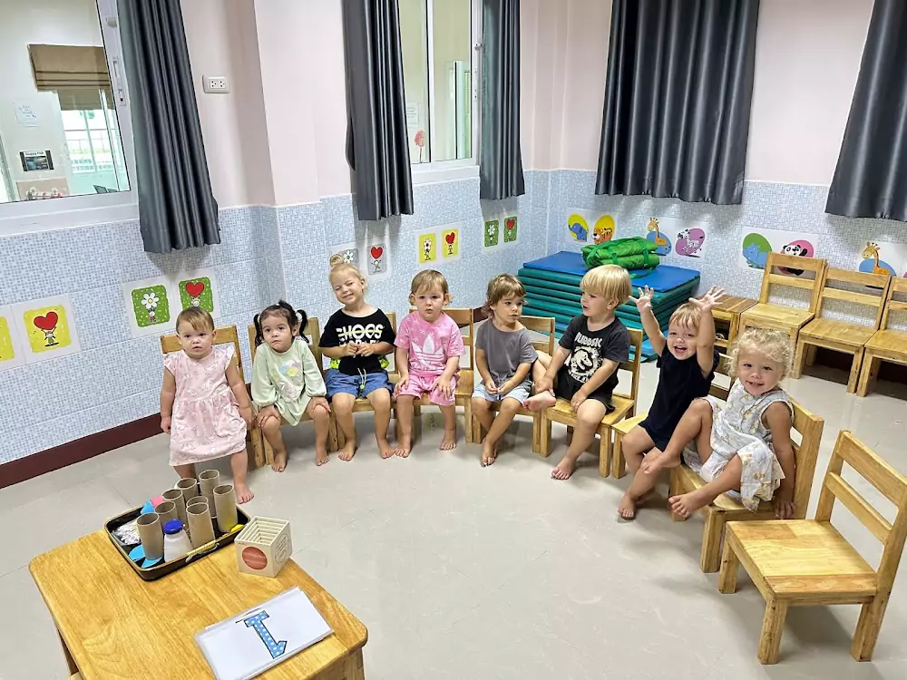 Вичит, Rainbow Montessori Kindergarten Phuket сходить
