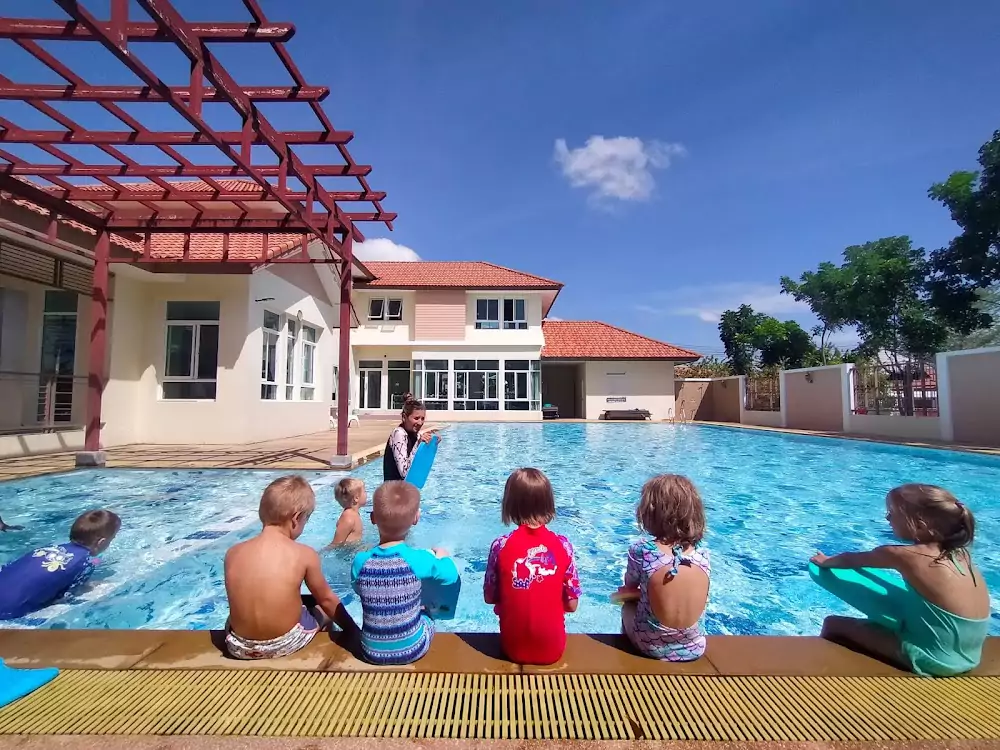 Вичит, Rainbow Montessori Kindergarten Phuket найти