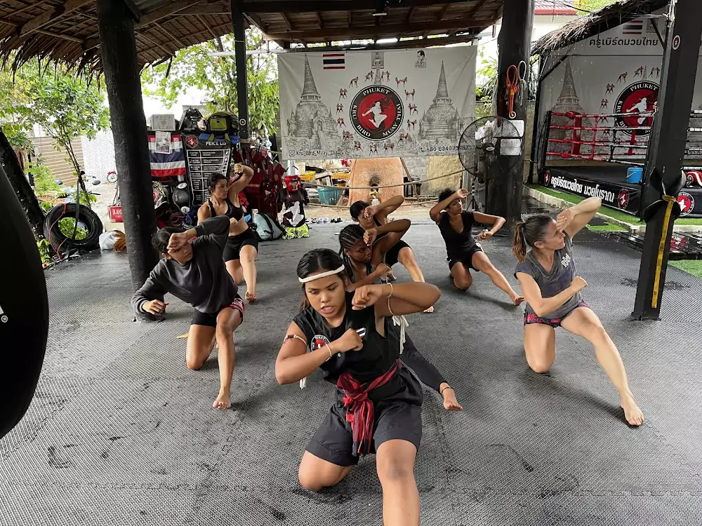 Раваи, Kru Bird Muay Thai посетить