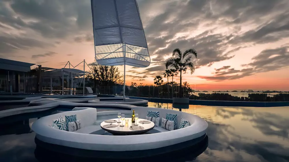 Патонг, FLYO Rooftop Beach Club Phuket время работы