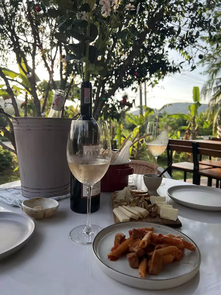 Тхепкассатри, Colli Phuket время работы