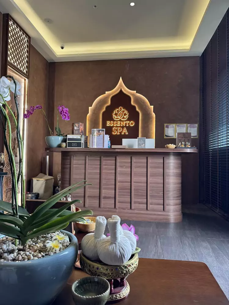 Bang Tao, Essento spa directions