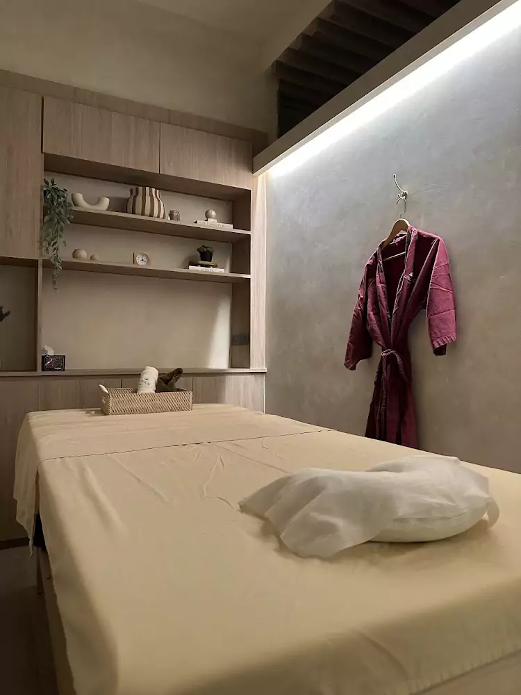 Patong, Onbeach Massage & Spa Patong map