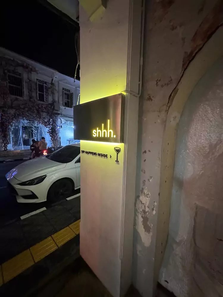 Пхукет таун, shhh. Phuket адрес