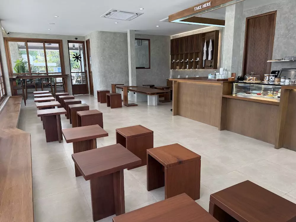 Chalong, Asterisk Espresso Chalong visit