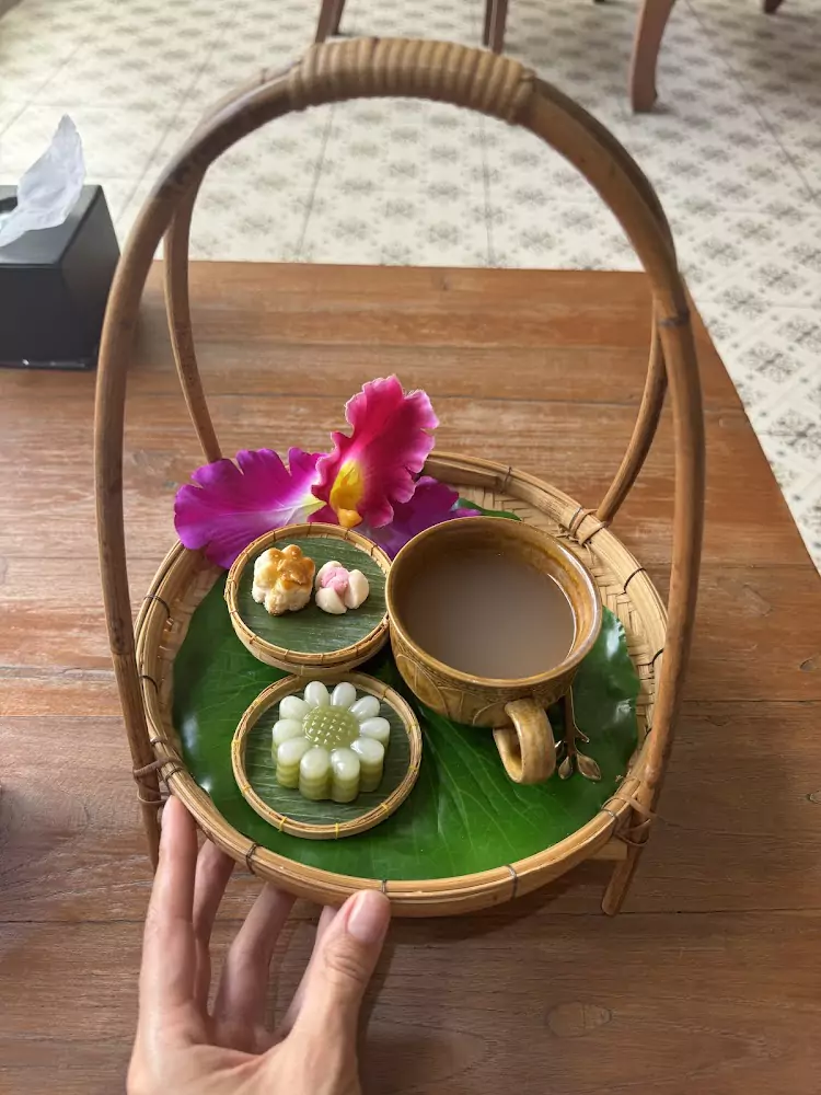 Пхукет таун, Mahacheeva Thai Massage как добраться