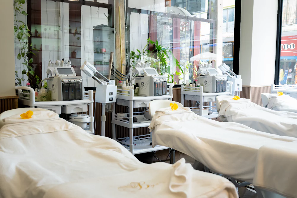 Patong, Lyn’s Spa & Massage opening hours
