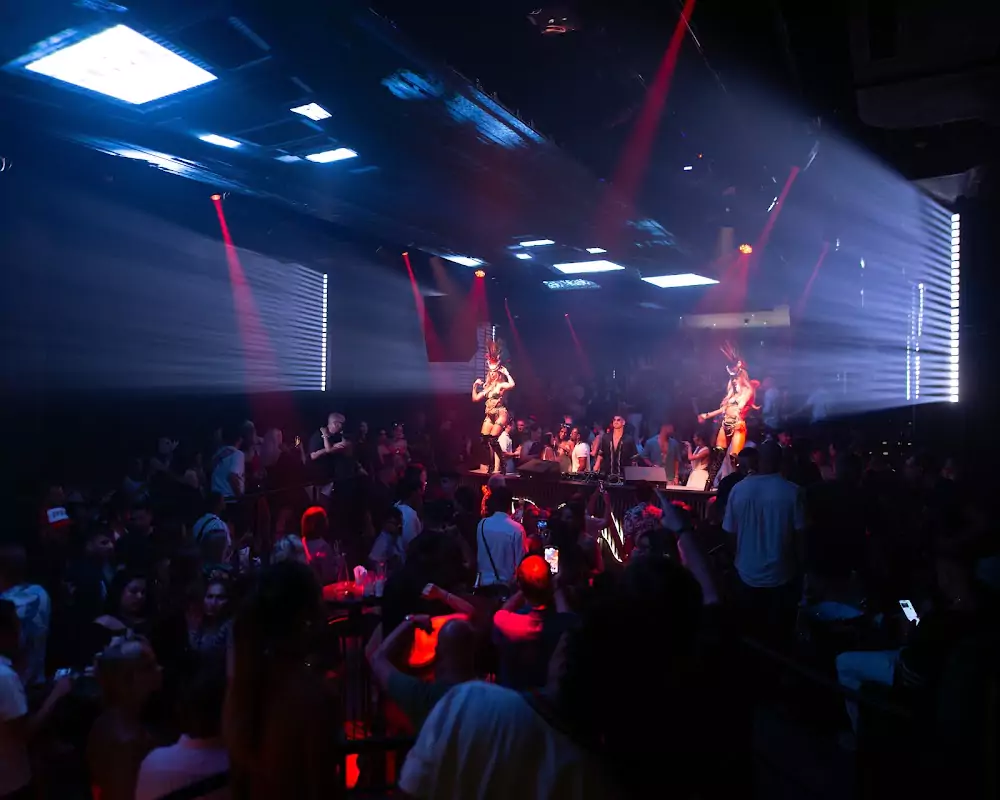 Patong, Boa Club Phuket working hours