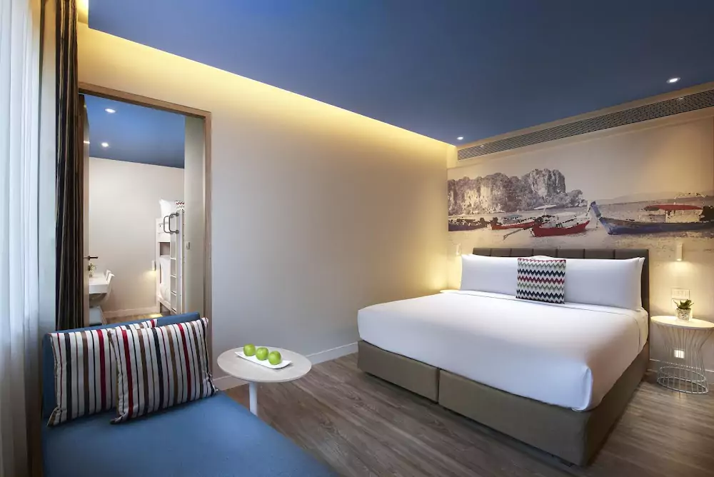 Ката, OZO Phuket сходить