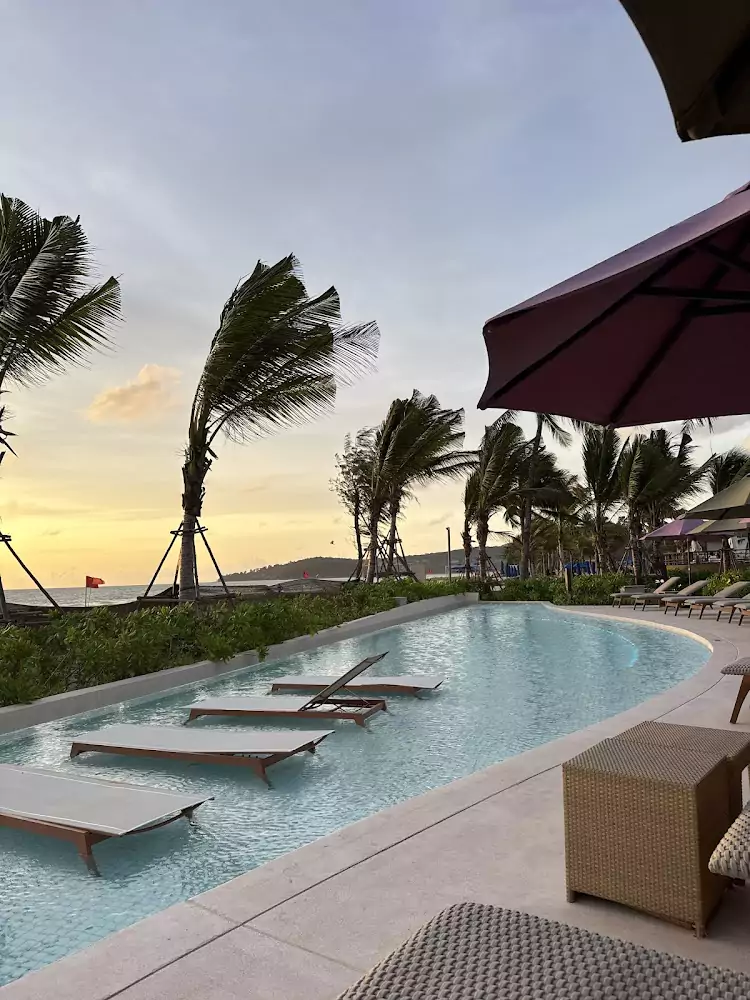 Bang Tao, RAVA Beach Club how to reach