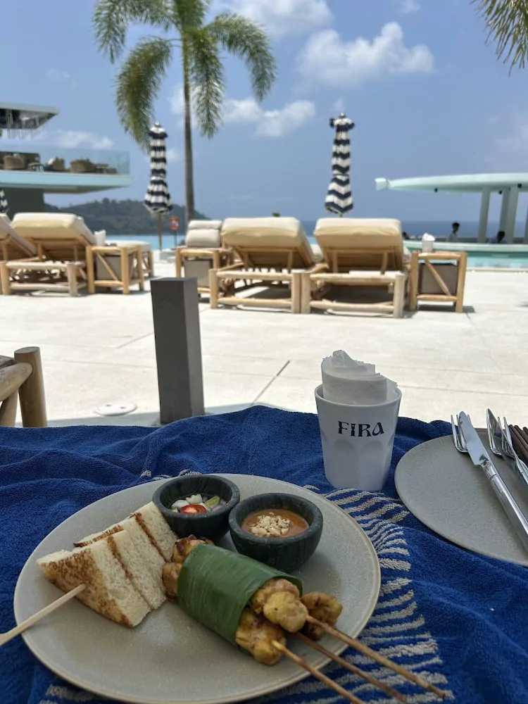 Fira Beach Club how to reach