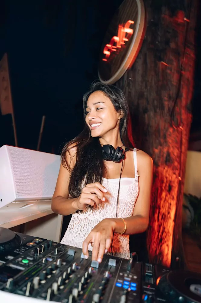 Банг Тао, Solis Beach Club Phuket где находится