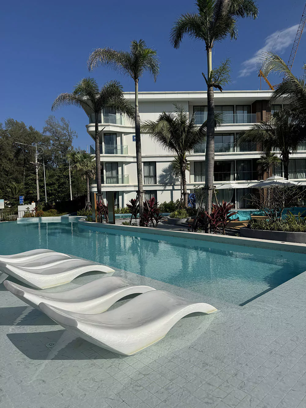 k8OuvpjL9M-XycxUlpujmgMpzyDbklLl