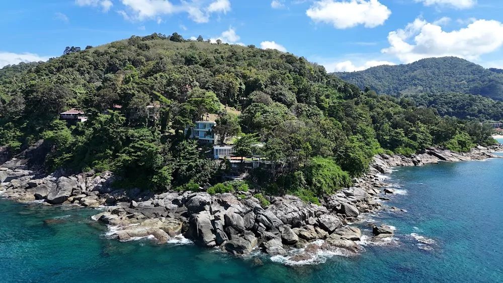 Karon, Anona Sunset Boutique explore