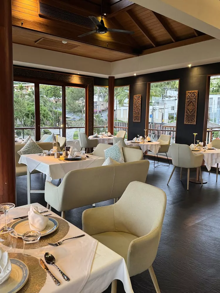 eBD-LOmSqypDKYzltIbQ_tud6a8hlQqE