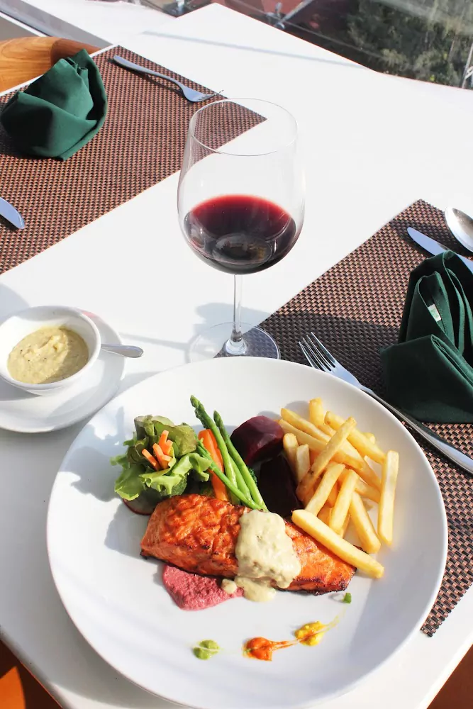 Патонг, IndoChine Waterfront Restaurant фото