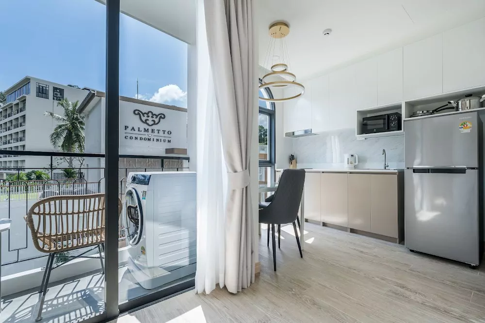 Karon, Palmetto Park Residence location