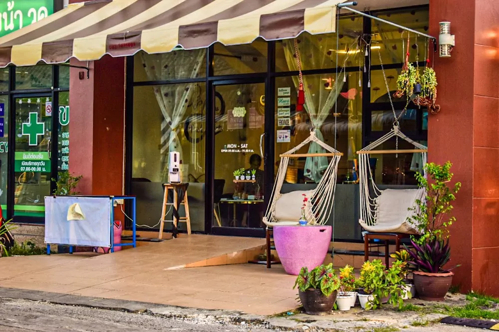 Phuket Town, Posh and Pow Club Café map