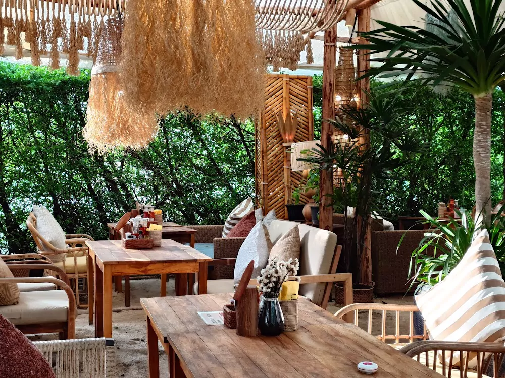 Karon, Lido Bar address