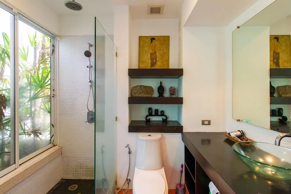 Kamala, Kamala Hills Estate explore