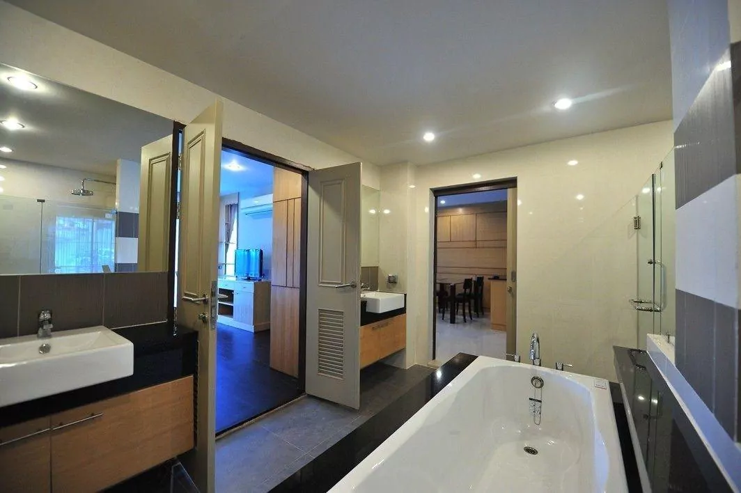 Patong, The Unity Patong working hours