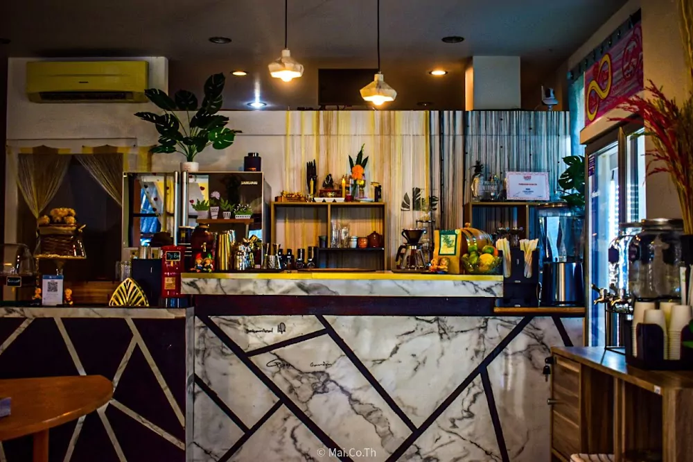 Phuket Town, Posh and Pow Club Café directions