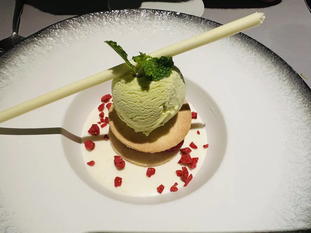 Nai Harn, Cosmo Restaurant map