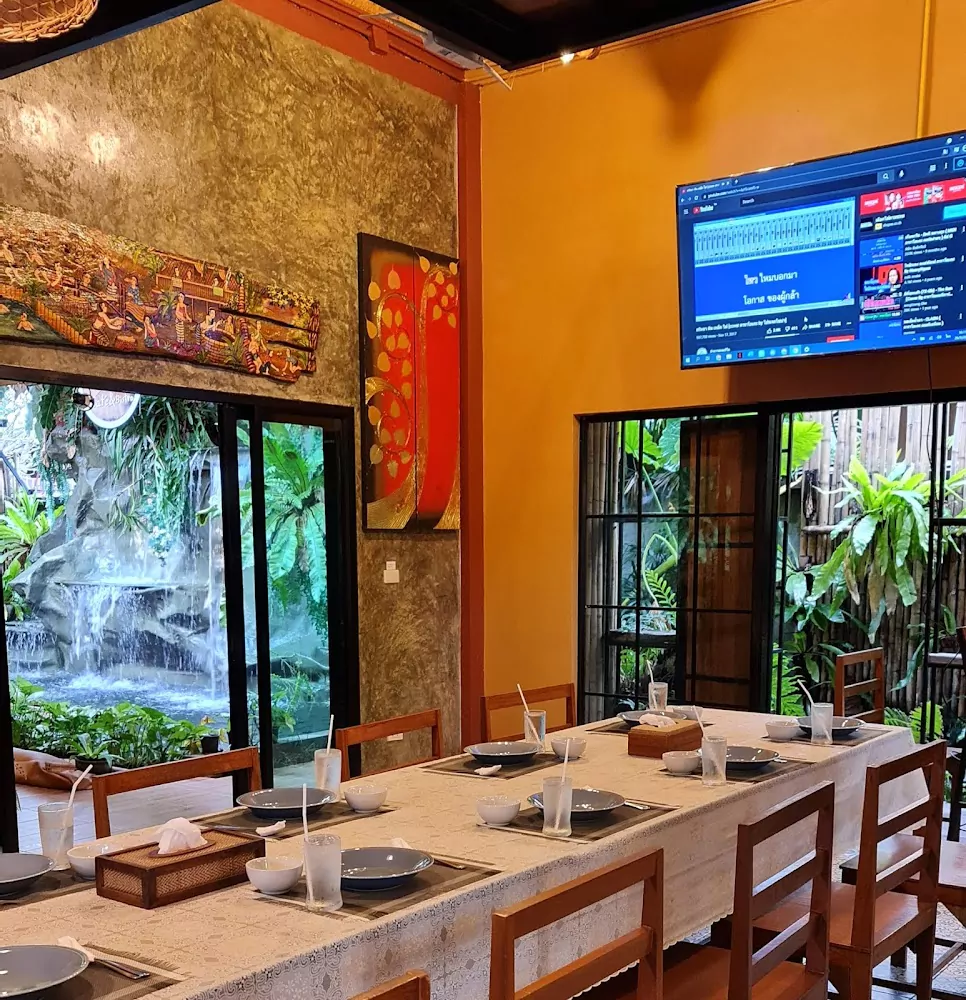 Si Sunthon, Krua Praya opening hours