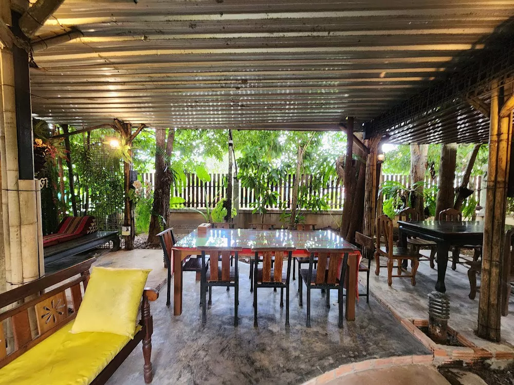 Si Sunthon, Krua Praya explore