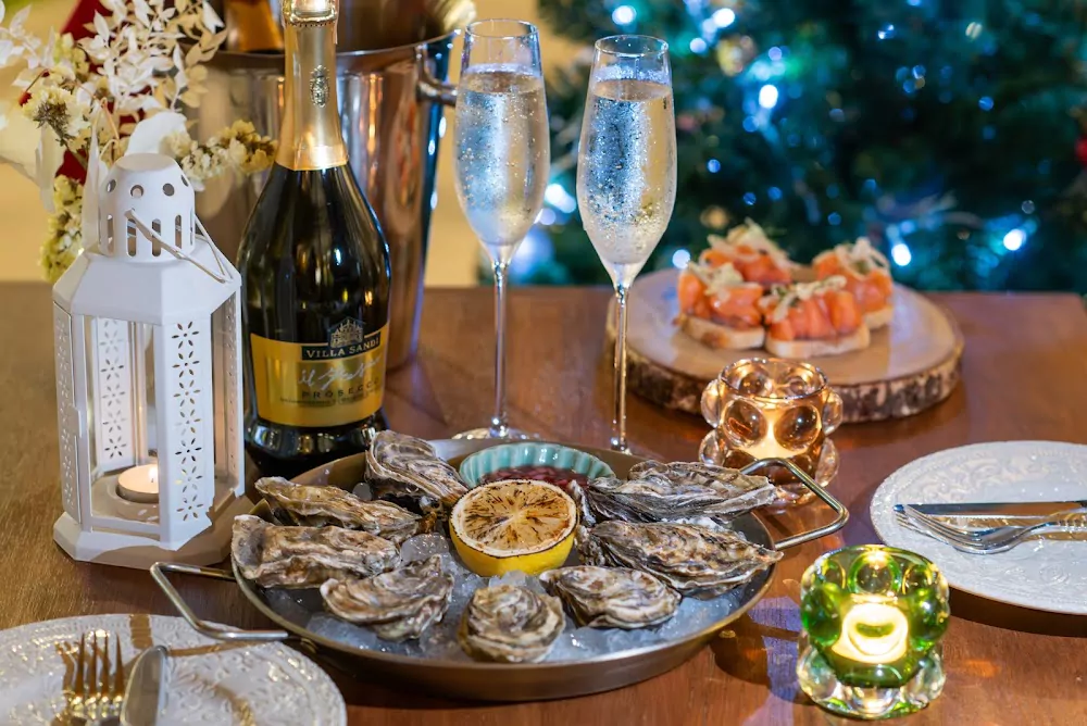 Bang Tao, The Farmer and The Fisherman Porto de Phuket photo