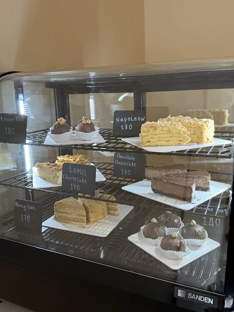 Bang Tao, Sunny cafe working hours