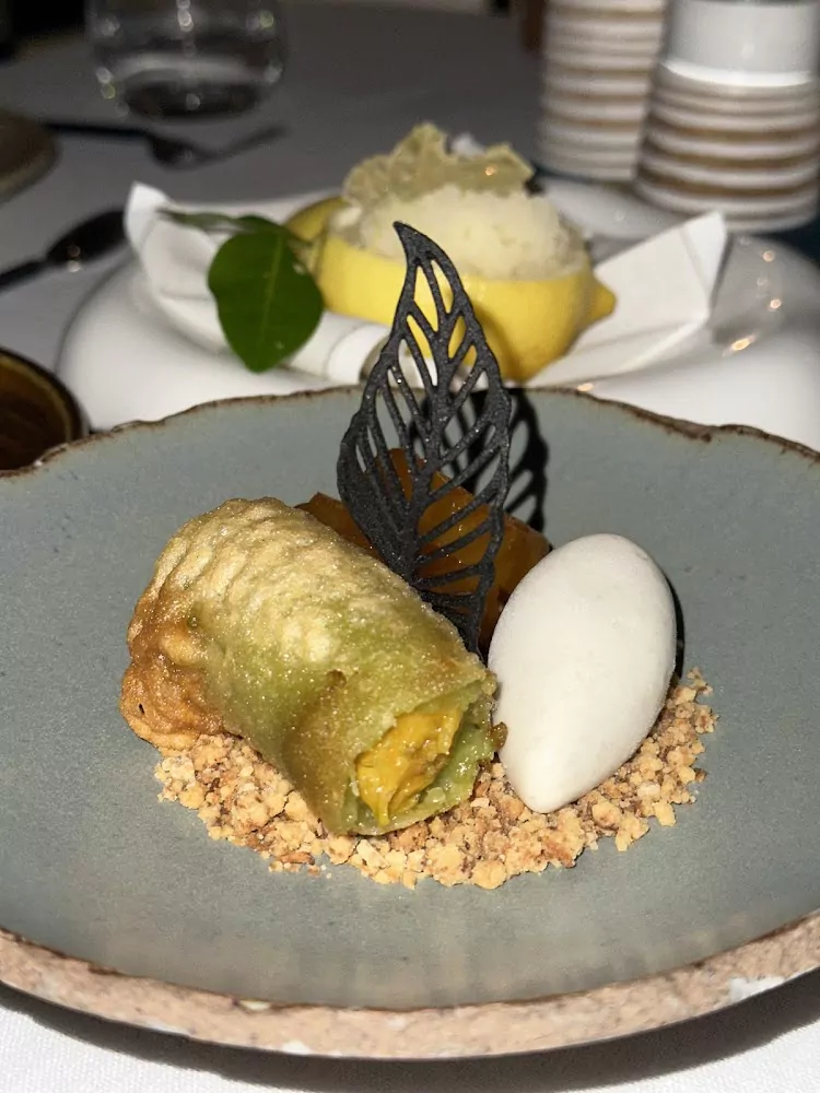 Si Sunthon, Thai Library at Trisara how to reach