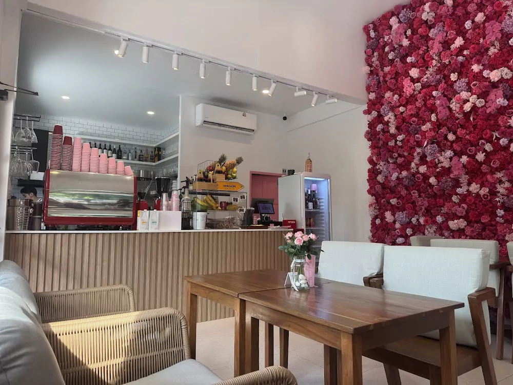 Сурин, FAVE Café & Bar как доехать