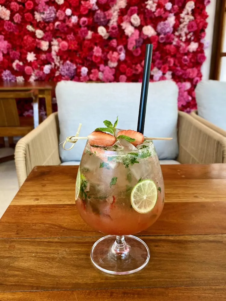 Сурин, FAVE Café & Bar маршрут