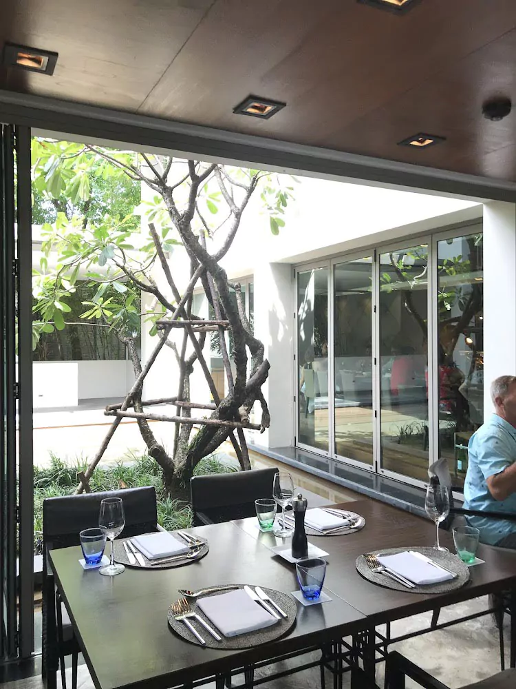 Surin, Oriental Spoon часы работы