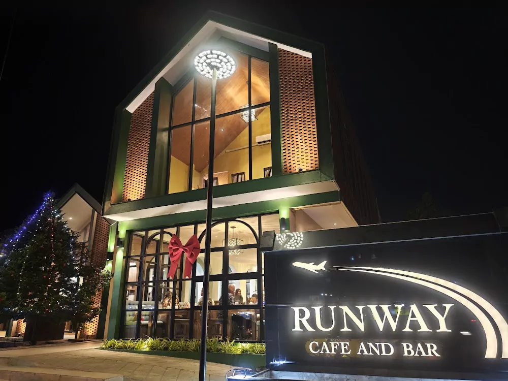Mai Khao, Runway Café and Bar location