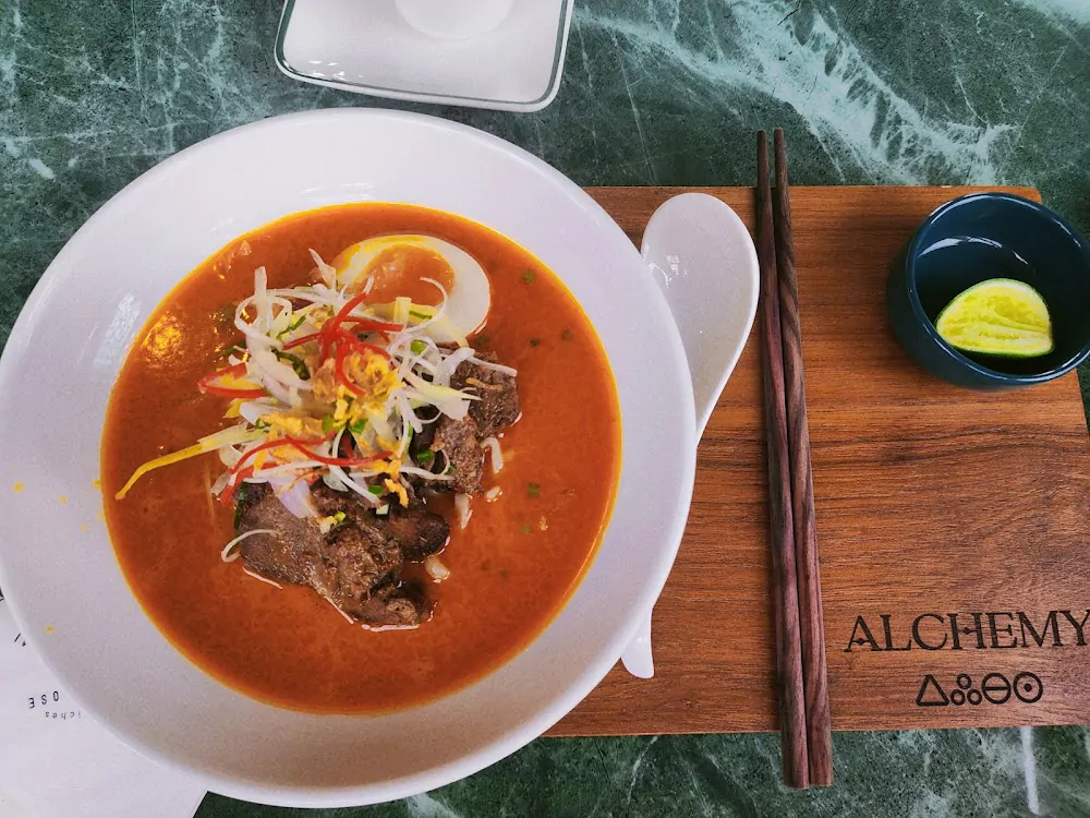 Банг Тао, SUAY Alchemy Phuket карта