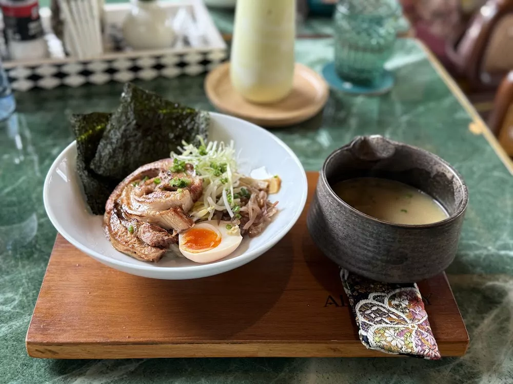 Банг Тао, SUAY Alchemy Phuket карта