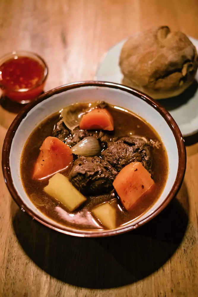 Phuket Town, WHITE ORANGE RED — WINE BAR how to get there