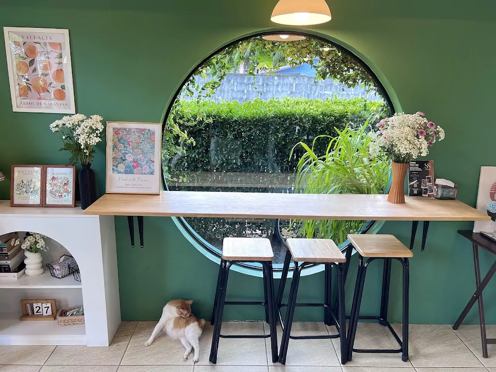 Банг Тао, Sist.ers Cafe время работы