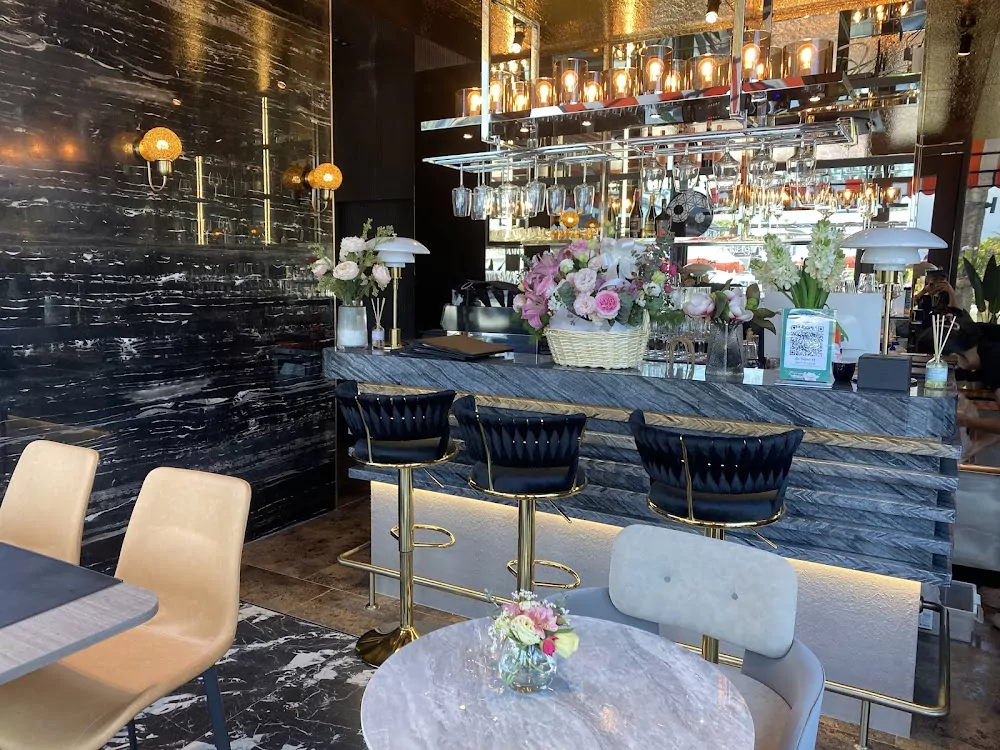 Ko Kaeo, Aim Lounge Phuket visit