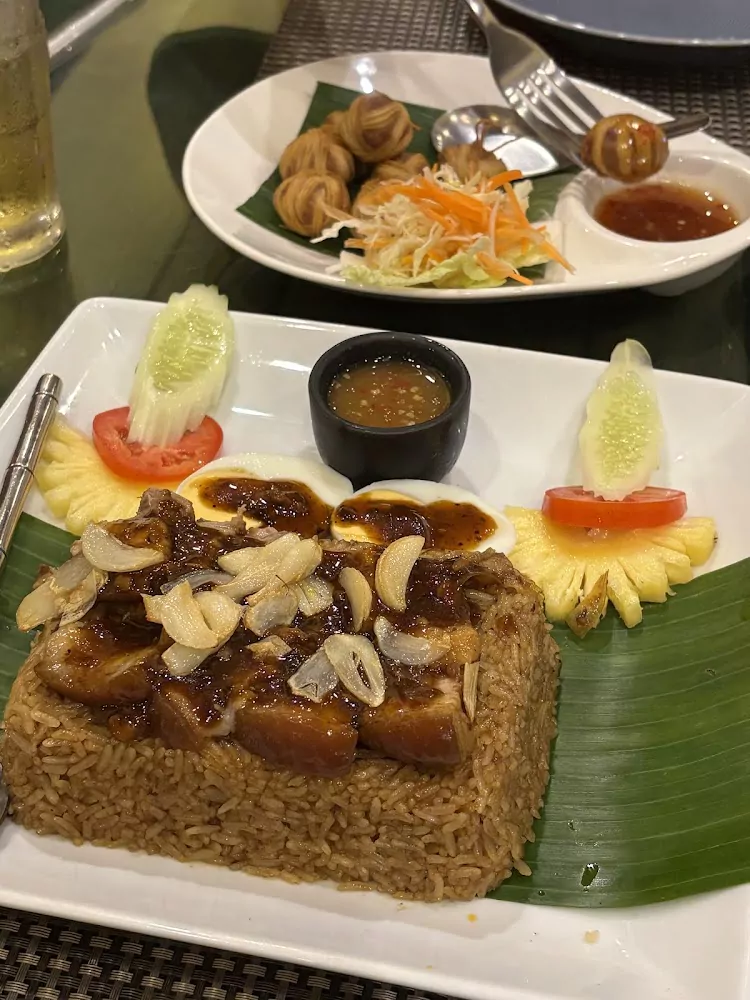 Si Sunthon, Krua Praya route