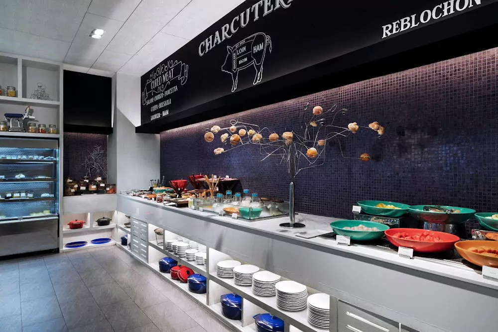 Nai Harn, Cosmo Restaurant directions