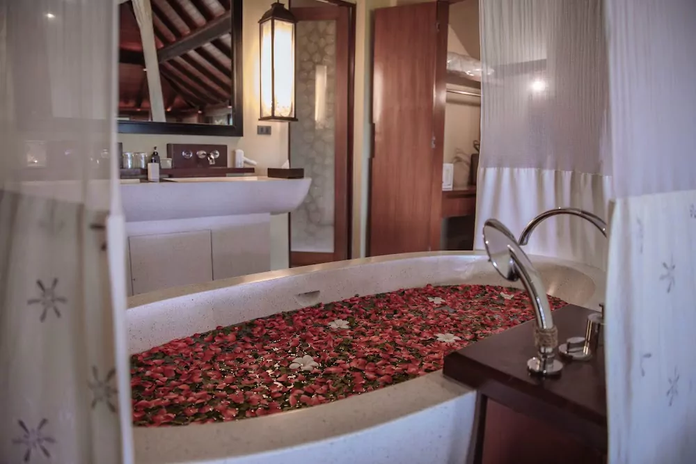 Chalong, Villa Zolitude opening hours