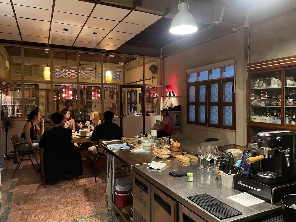 Phuket Town, WHITE ORANGE RED — WINE BAR visit