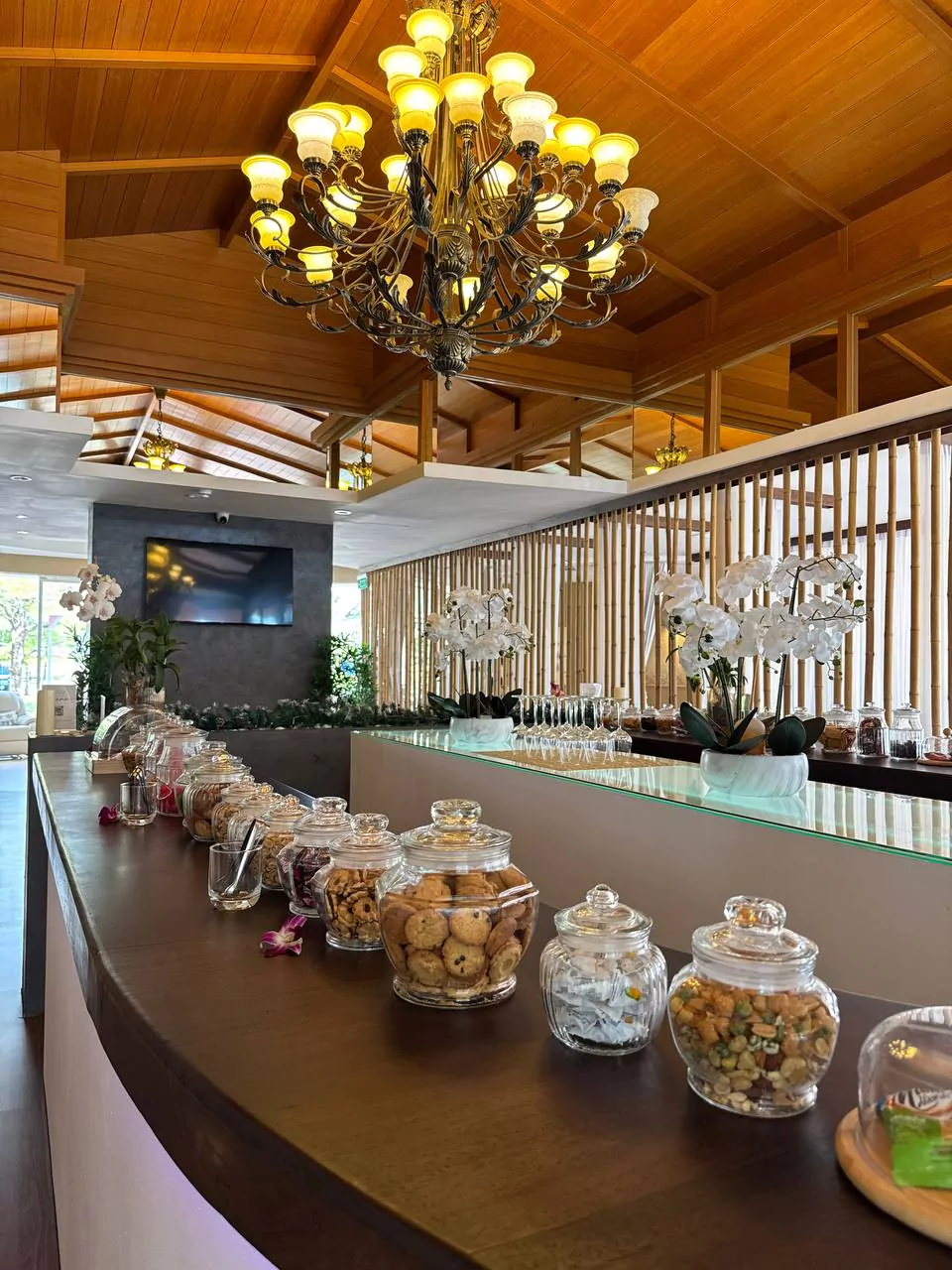 Раваи, You Massage and Hair Spa адрес