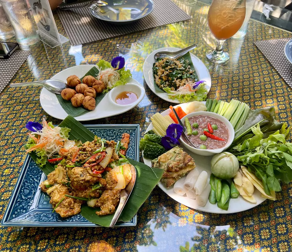 Si Sunthon, Krua Praya directions