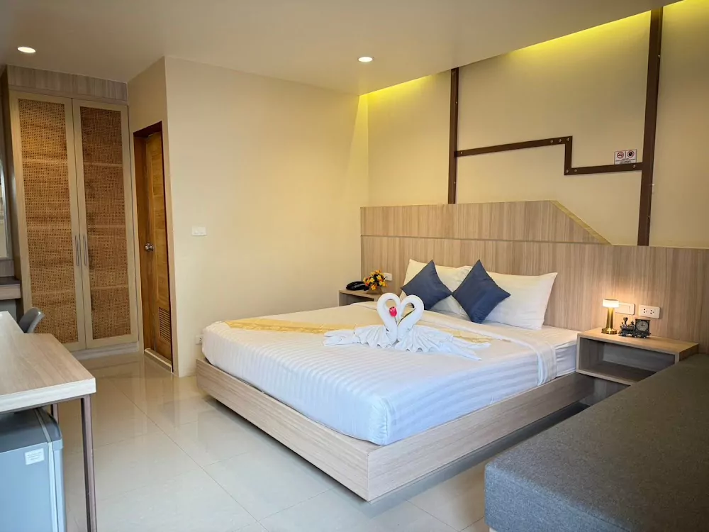 Патонг, The Way Patong Hotel сходить