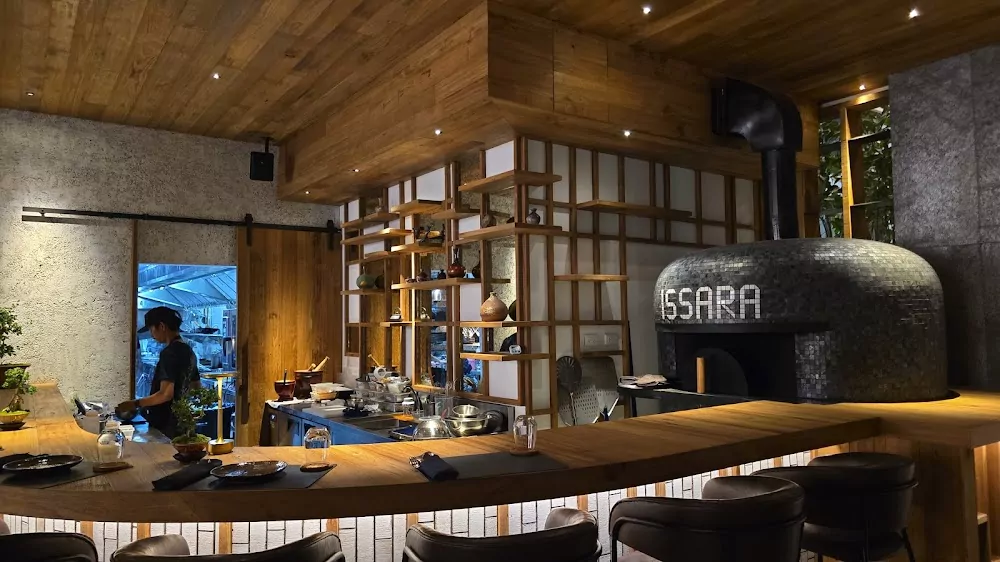 Bang Tao, Issara Restaurant & Bar – Boat Avenue map